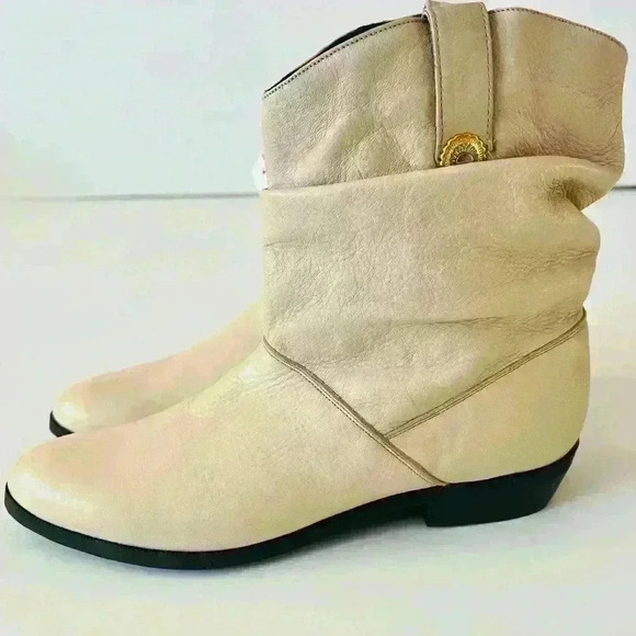 NEW! Dingo Leather Slouch Short Boots - Picture 1 of 8